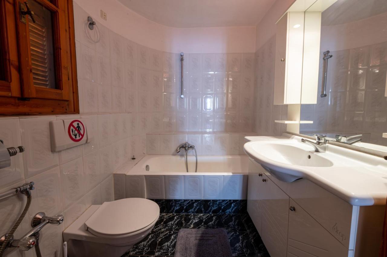 Villa Alex Stone House à Kardamyli Extérieur photo