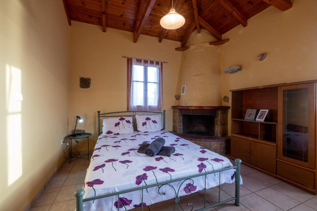 Villa Alex Stone House à Kardamyli Extérieur photo